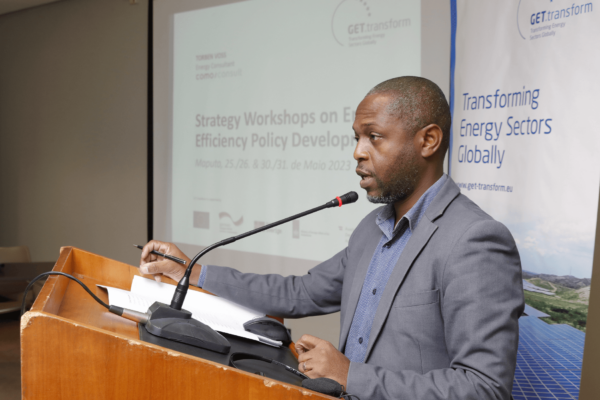 Mr. Damião Namuera, Head of Renewable Energy Department of the Ministry for Mineral Resources and Energy of Mozambique at the GET.transform energy effiiciency training in Maputo, Mozambique in May 2023.