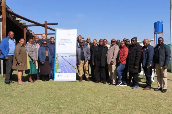 Group picture at the LEC SAPP trading office setup workshop